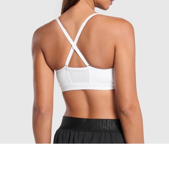 Ruched sports bra and Twist front bralette - Picture 8 of 12